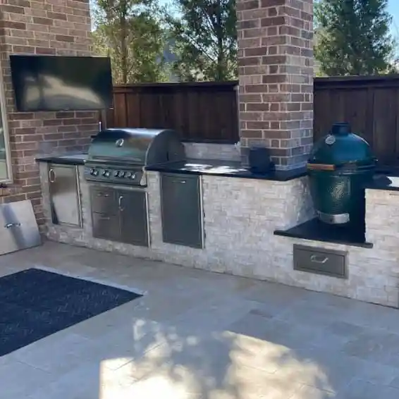 Outdoor Kitchen