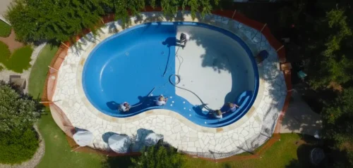 The finishing touch: a handcrafted PebbleTec surface applied by our certified team, giving your pool its signature texture and tone.